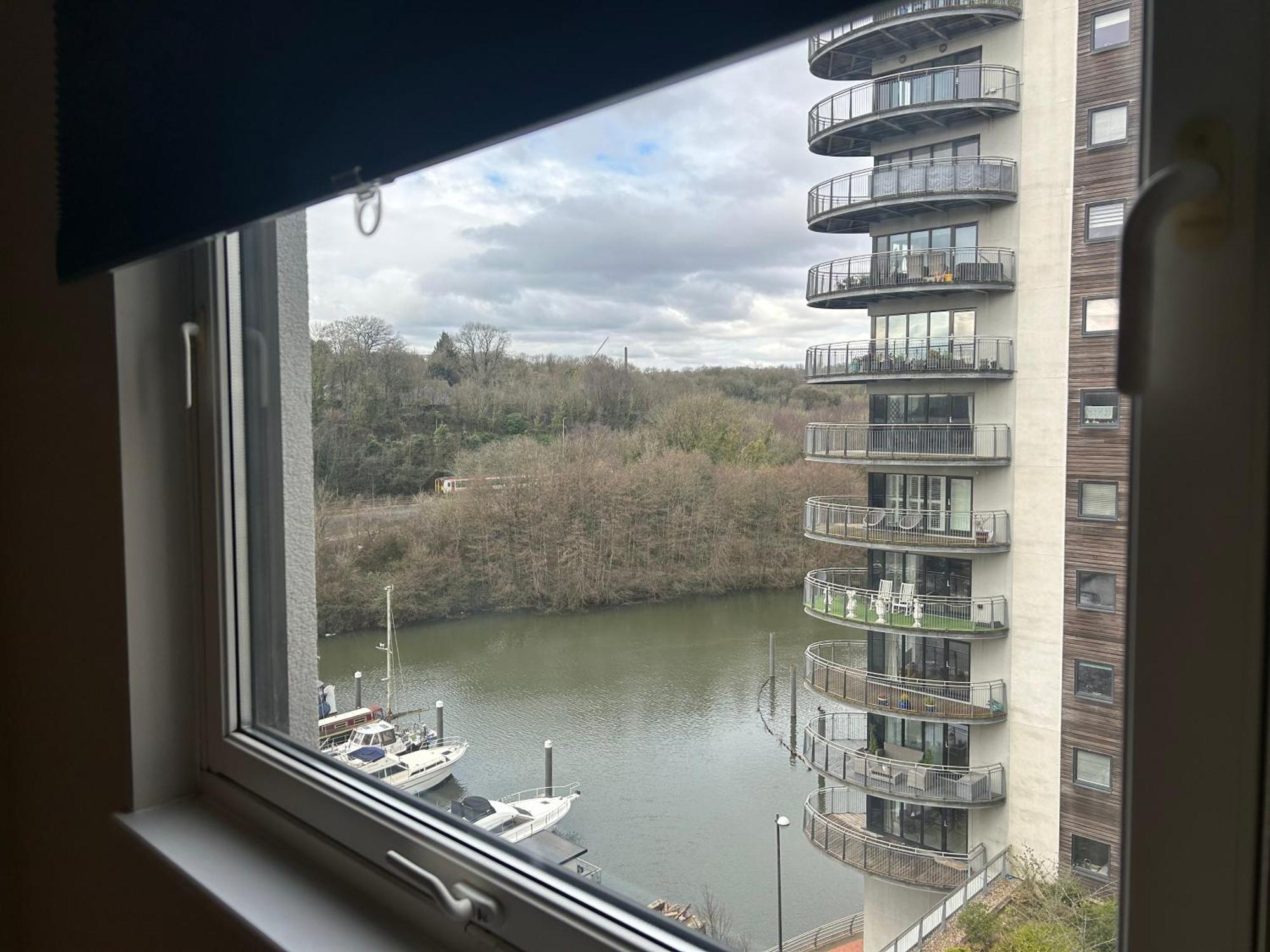 Stunning Waterfront Apartment Close To Cardiff Bay And Penarth With Parking Ngoại thất bức ảnh